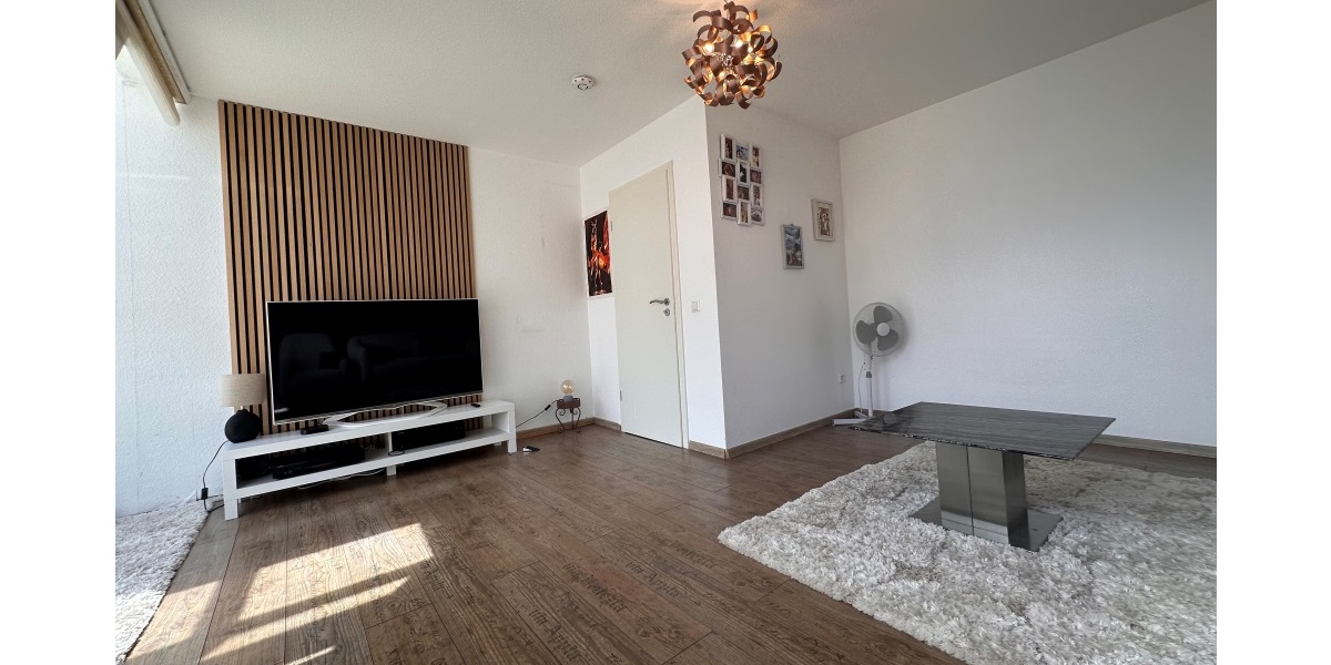 Studio mit Blick zur Treppentür